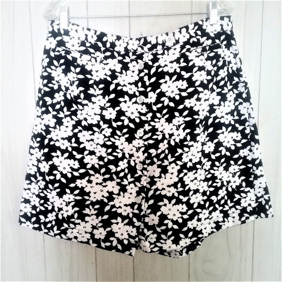 Van Heusen Pants - Van Heusen Floral Textured Skort Skirt Short 16